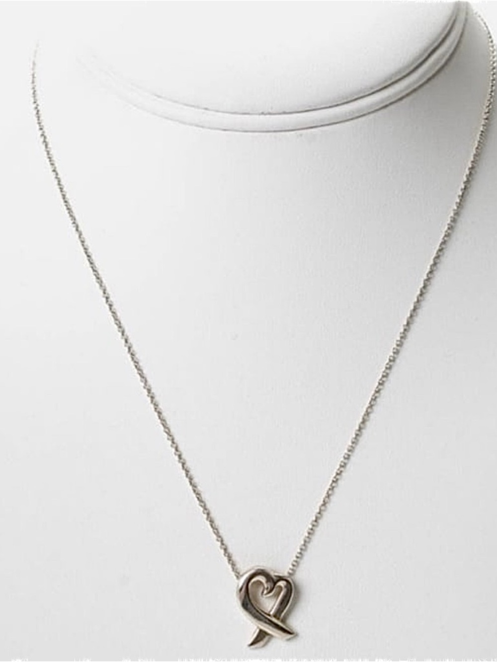 Tiffany & Co. Paloma Picasso 925 Sterling Silver Loving Heart Pendant Necklace